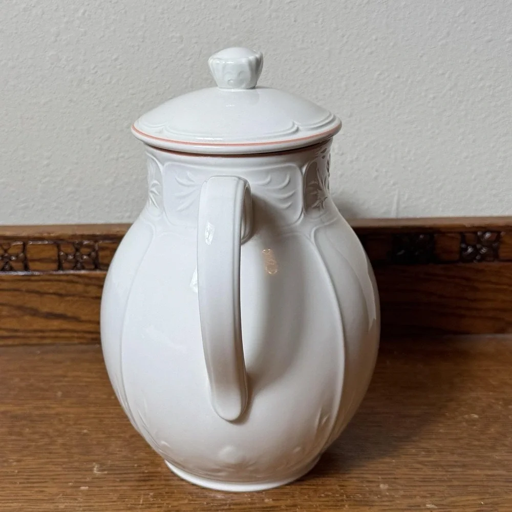 Villeroy & Boch Cortina White Porcelain Coffee Pot Teapot Pink Trim Luxembourg